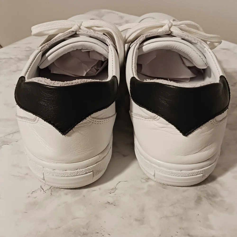 Andrea Conti Classic White And Black Women's Leather Sneakers - Picture 6 of 11